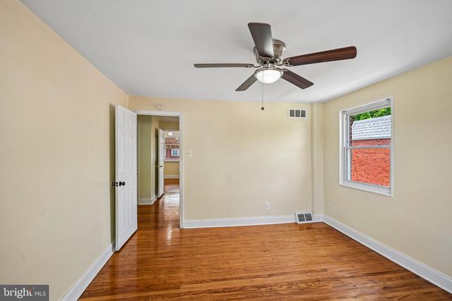 102 LINCOLN AVE, Collingdale, PA 19023