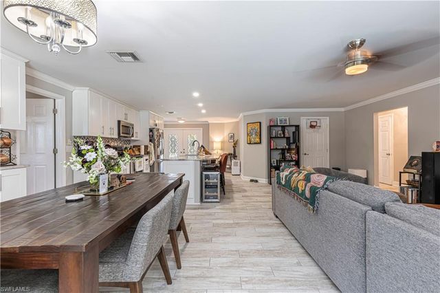 117 Big Springs DR, Naples, FL 34113