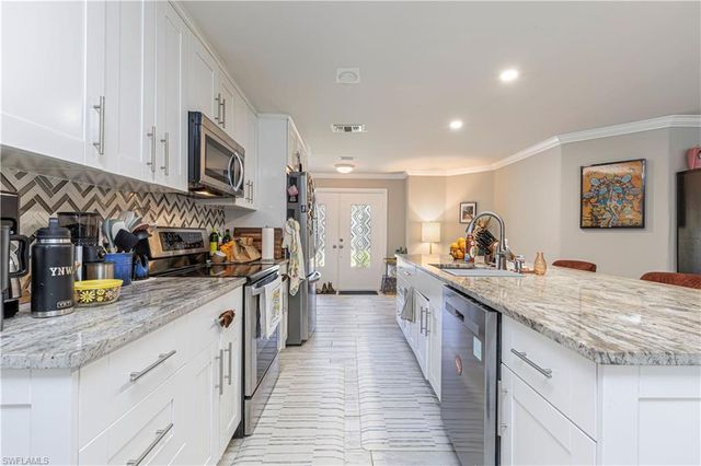 117 Big Springs DR, Naples, FL 34113