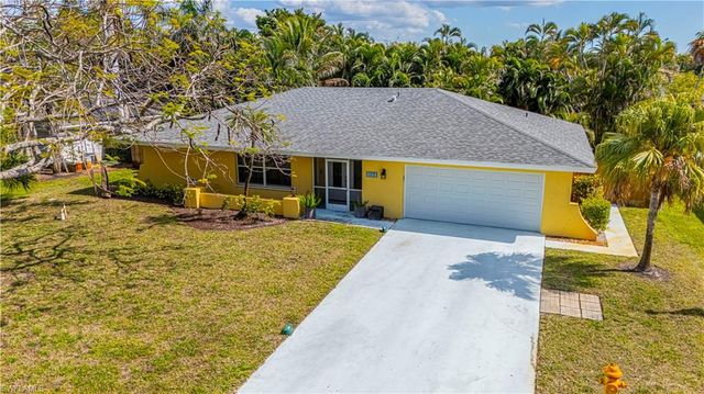 117 Big Springs DR, Naples, FL 34113