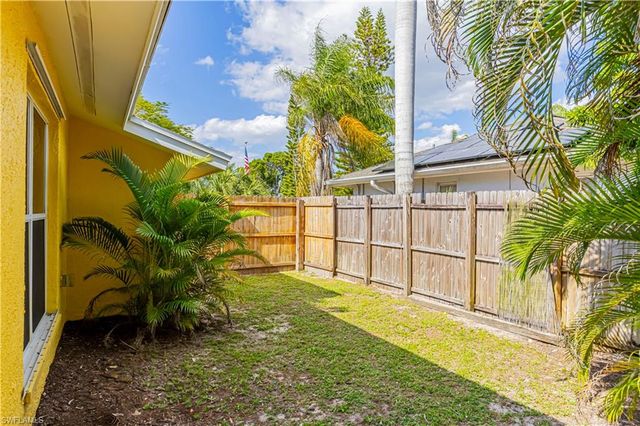117 Big Springs DR, Naples, FL 34113