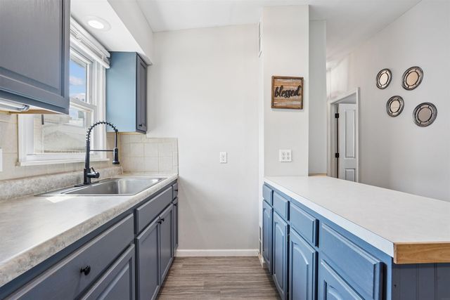 1816 Locke Avenue, Waterloo, IA 50702