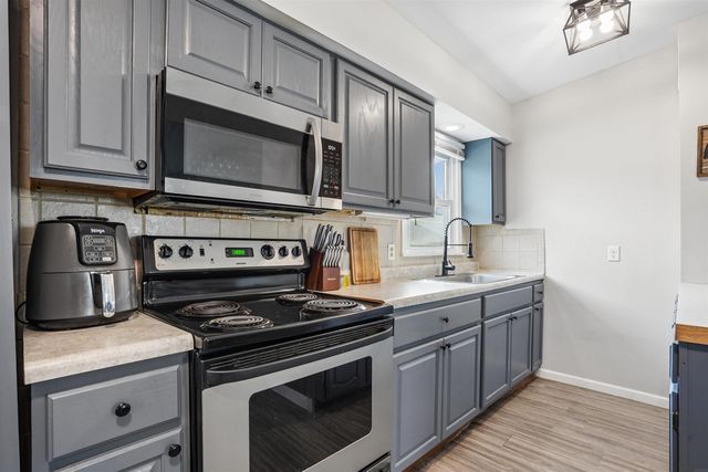 1816 Locke Avenue, Waterloo, IA 50702