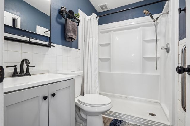 1816 Locke Avenue, Waterloo, IA 50702