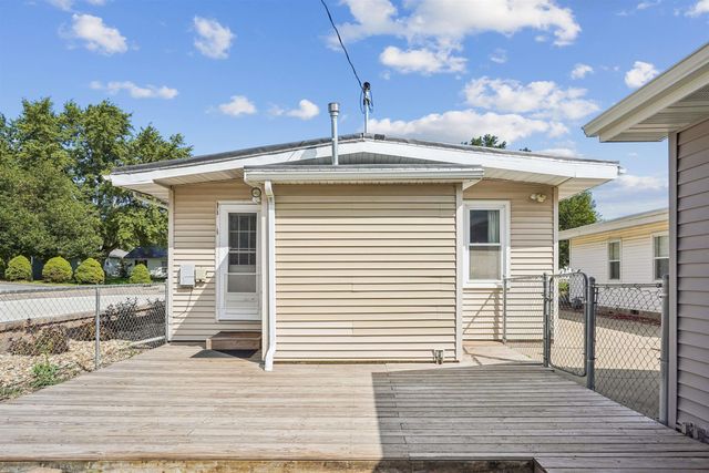 1816 Locke Avenue, Waterloo, IA 50702