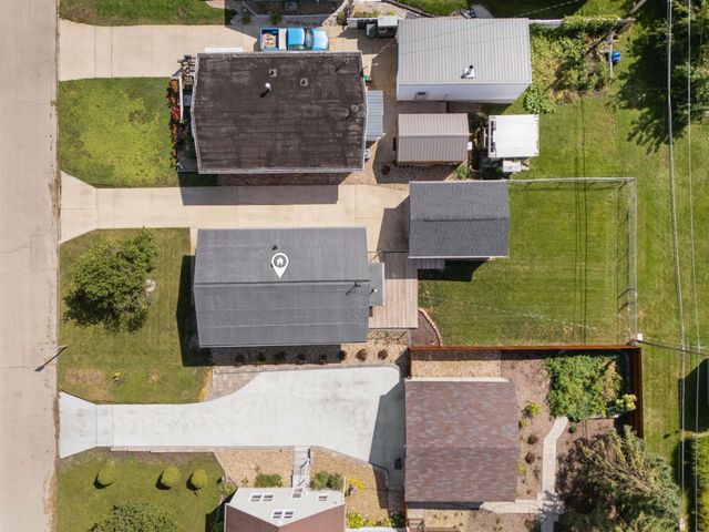 1816 Locke Avenue, Waterloo, IA 50702