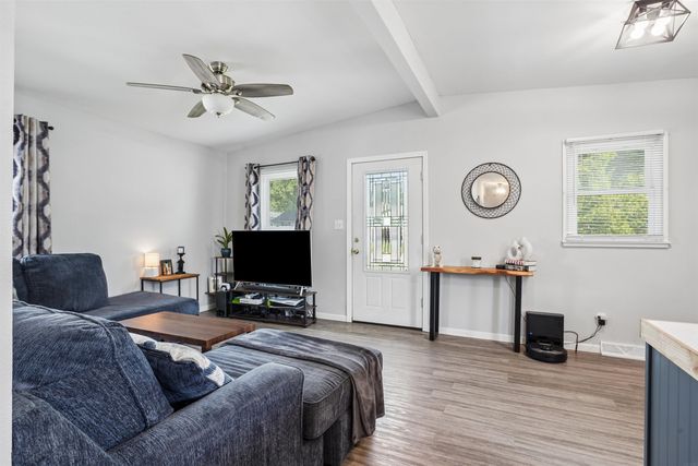 1816 Locke Avenue, Waterloo, IA 50702