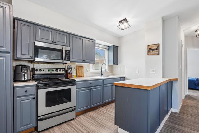 1816 Locke Avenue, Waterloo, IA 50702