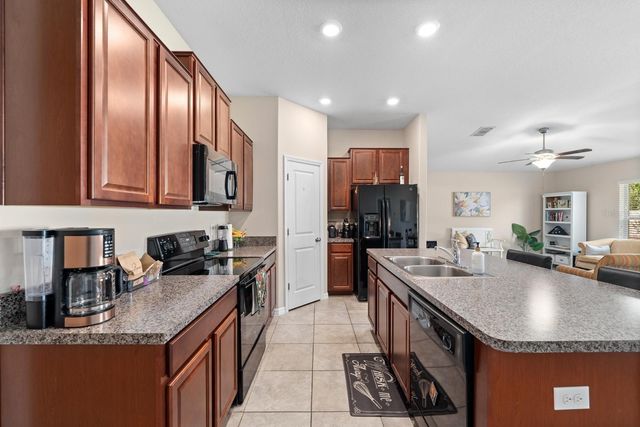3622 KEARSNEY ABBEY CIRCLE, Dover, FL 33527