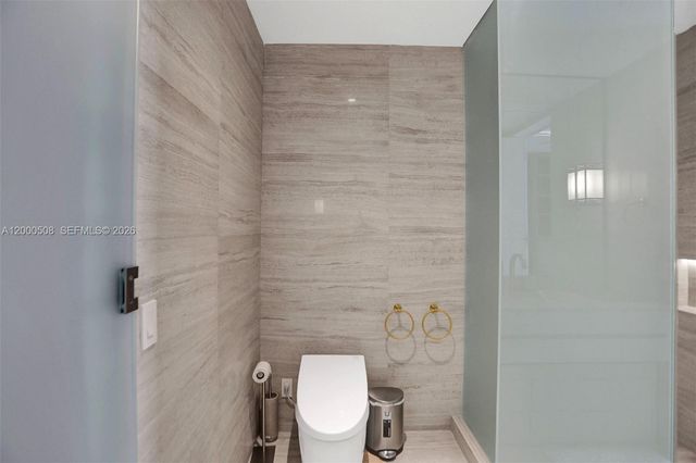18975 Collins Avenue 2001, Sunny Isles Beach, FL 33160
