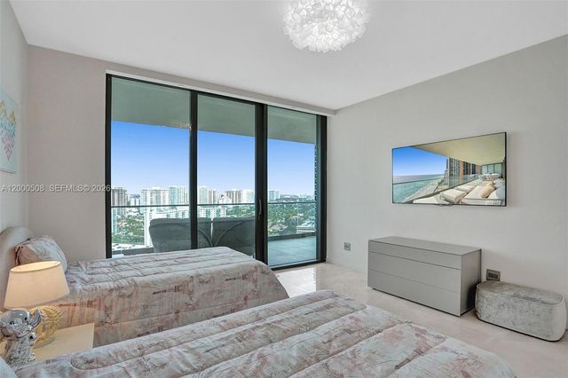 18975 Collins Avenue 2001, Sunny Isles Beach, FL 33160