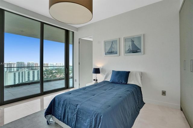 18975 Collins Avenue 2001, Sunny Isles Beach, FL 33160