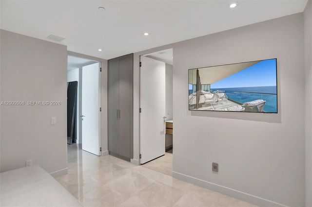 18975 Collins Avenue 2001, Sunny Isles Beach, FL 33160