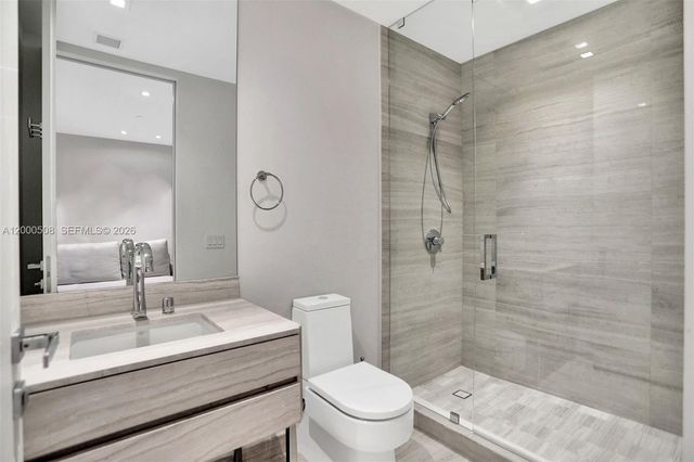 18975 Collins Avenue 2001, Sunny Isles Beach, FL 33160
