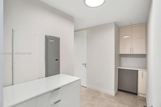 18975 Collins Avenue 2001, Sunny Isles Beach, FL 33160