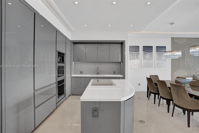 18975 Collins Avenue 2001, Sunny Isles Beach, FL 33160