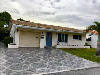 4915 NW 52nd Court NW, Tamarac, FL 33319