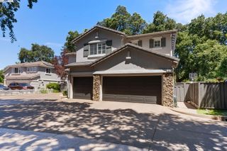 192 Mayhew Way, Walnut Creek, CA 94597