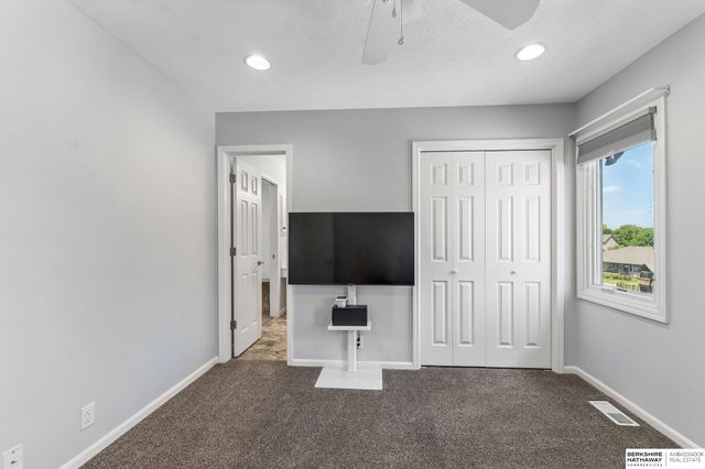 15110 Sahler Street, Omaha, NE 68116