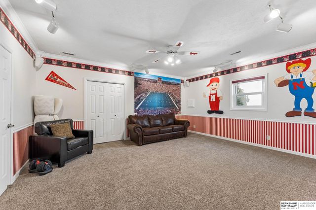 15110 Sahler Street, Omaha, NE 68116