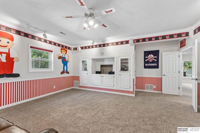 15110 Sahler Street, Omaha, NE 68116