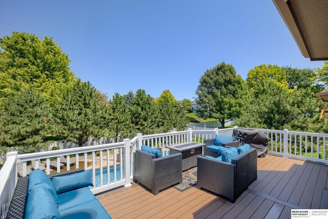 15110 Sahler Street, Omaha, NE 68116
