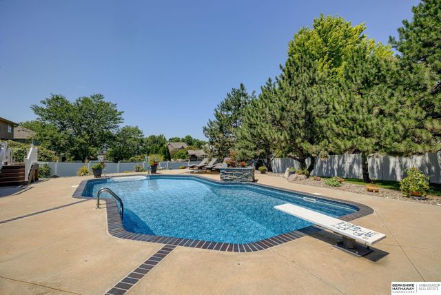 15110 Sahler Street, Omaha, NE 68116