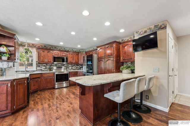 15110 Sahler Street, Omaha, NE 68116