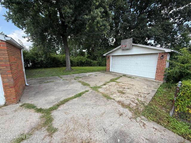 5709 Elmer Ln, Louisville, KY 40214