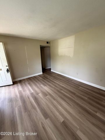 5709 Elmer Ln, Louisville, KY 40214