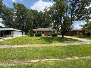 5709 Elmer Ln, Louisville, KY 40214