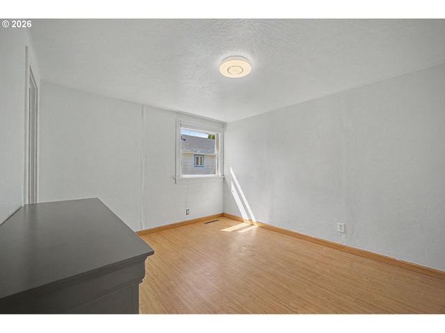 7441 Se RURAL St, Portland, OR 97206