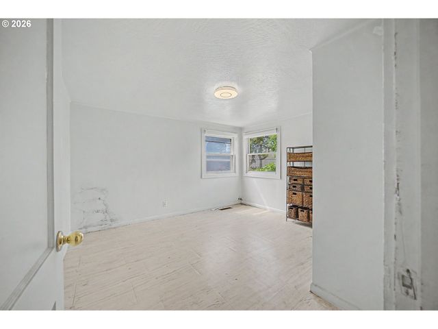 7441 Se RURAL St, Portland, OR 97206
