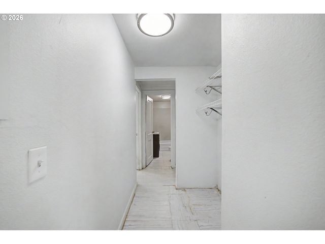 7441 Se RURAL St, Portland, OR 97206
