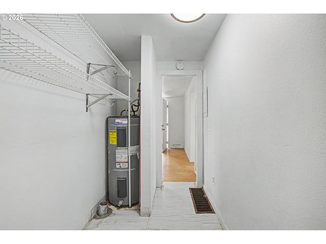 7441 Se RURAL St, Portland, OR 97206