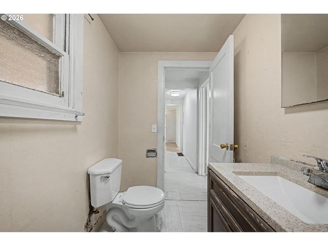 7441 Se RURAL St, Portland, OR 97206