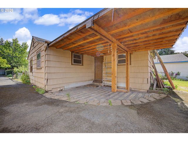 7441 Se RURAL St, Portland, OR 97206