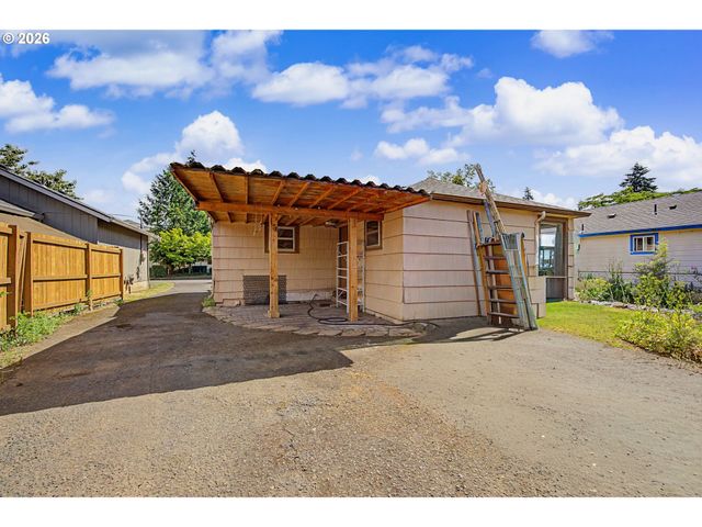 7441 Se RURAL St, Portland, OR 97206