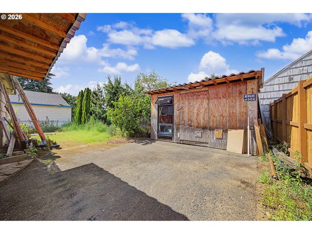 7441 Se RURAL St, Portland, OR 97206