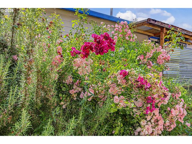 7441 Se RURAL St, Portland, OR 97206