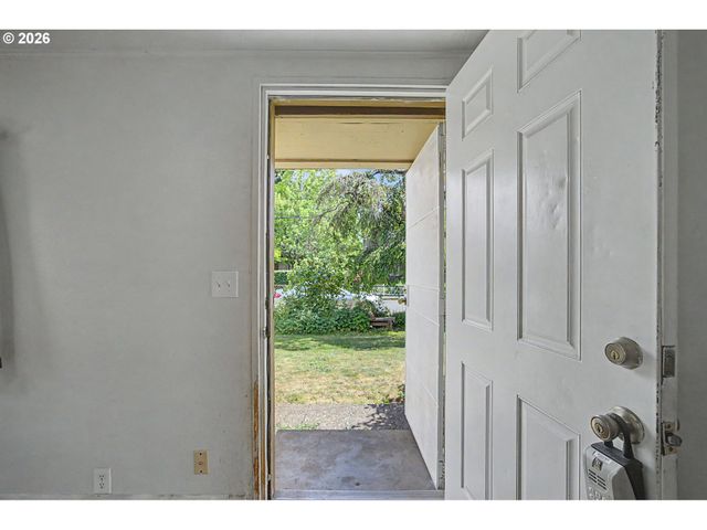 7441 Se RURAL St, Portland, OR 97206