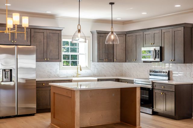 103 Stonebrook Drive, Shelbyville, TN 37160