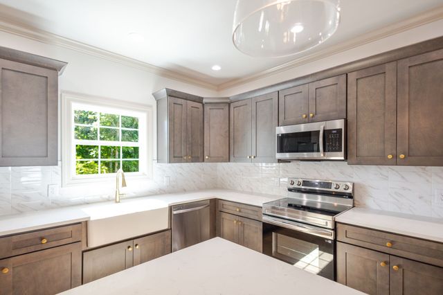 103 Stonebrook Drive, Shelbyville, TN 37160