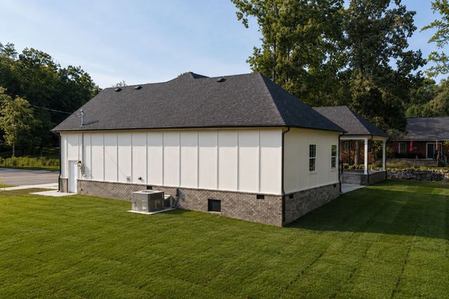 103 Stonebrook Drive, Shelbyville, TN 37160