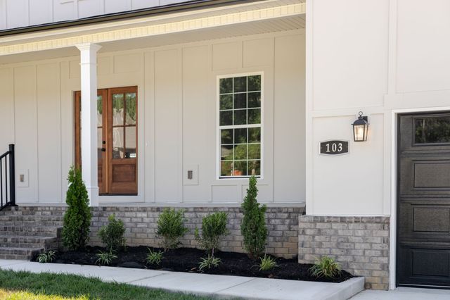 103 Stonebrook Drive, Shelbyville, TN 37160