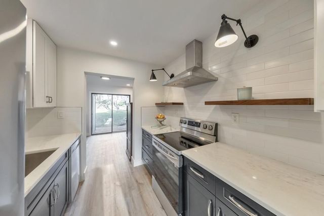 6373 Hawthorne Terrace, Peachtree Corners, GA 30092