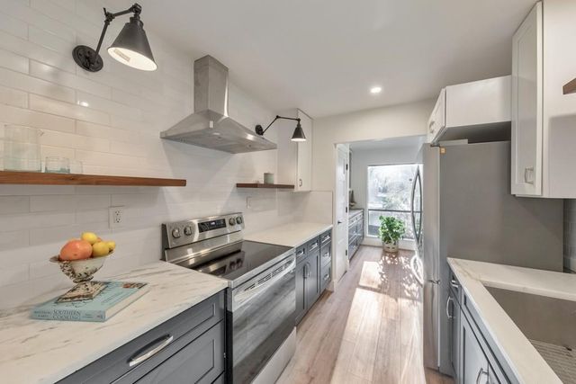 6373 Hawthorne Terrace, Peachtree Corners, GA 30092