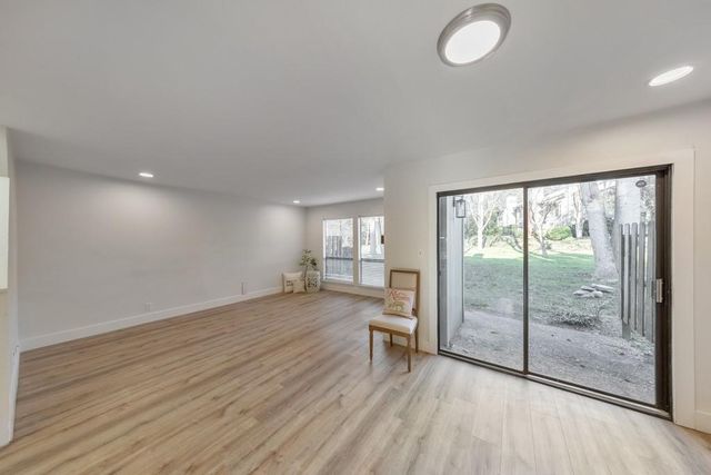 6373 Hawthorne Terrace, Peachtree Corners, GA 30092