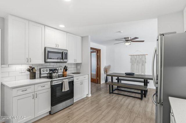 2733 E Manchester Street, Tucson, AZ 85716