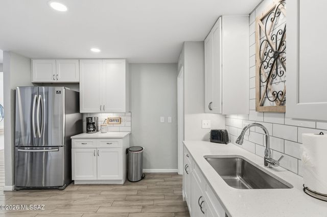 2733 E Manchester Street, Tucson, AZ 85716